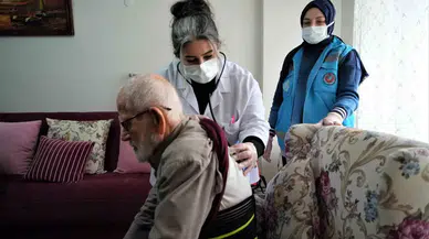 9 Ayda 80 Yaş ve Üzeri Bin Hastaya Konutta Sıhhat Hizmeti