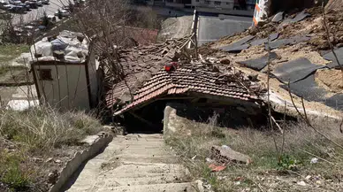 Ankara’da İstinat Duvarı Gecekondunun Üzerine Çöktü