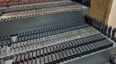 Batman’da Duvar İçindeki Özel Bölmede Binlerce Silah Materyali Ele Geçirildi