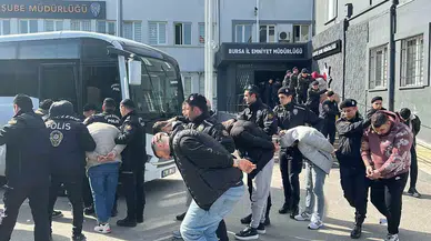 Dünya Bayanlar Günü’nde Çökertilen Fuhuş Çetesi Üyeleri, Adliyeye Sevk Edildi