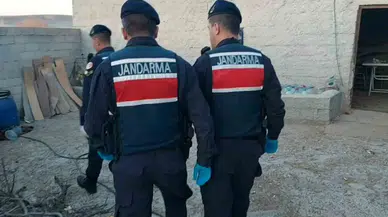 Meskenin Bahçesinde Uydurma İçki Üreten 2 Kuşkulu Gözaltına Alındı