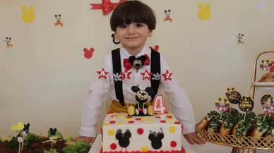 Minik Ayaz 4 Yıl Sonra Birinci Defa Doğum Gününü Kutladı