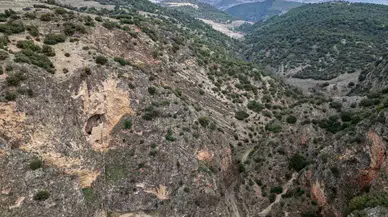 Nuh Tufanında Sığınak Olarak Kullanıldığı Argüman Edilen Mağara Keşfedilmeyi Bekliyor