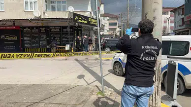 Oto Galeride Dehşet: Kurşun Anne ve 2 Çocuğun Oturduğu Salona İsabet Etti