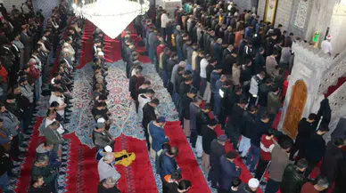 Peygamberler Kenti Şanlıurfa’da Birinci Teravih Namazı Kılındı