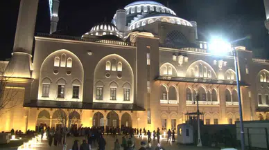 Ramazan Ayının Birinci Teravih Namazı Büyük Çamlıca Camii’nde Kılındı