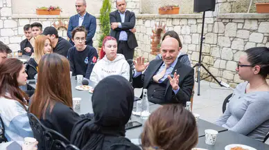 Soyer, Buca’da Gençlerle Buluştu