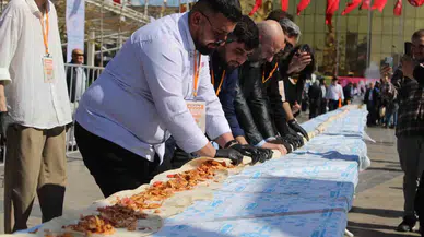 Tanıtım Mazeret, Kebap ve Şırdan Şahane