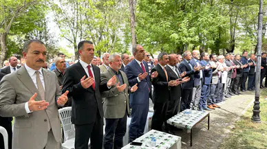 Aşgın Yağmur Duası Yaptı