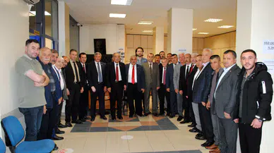 Esnaf Ilk Gün Bayramlaştı