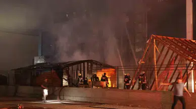 Ahşap Eserleri Üreten Fabrikada Yangın
