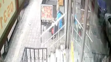 Bahçelievler’de 2 Ay Boyunca Dükkanın Önünden Süt Çalan Hırsız Kamerada