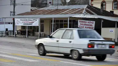 Bu Köyde 20 Yıldır Her Ramazan Ayında Yoldan Geçenlere Fiyatsız İftar Yemeği Veriliyor
