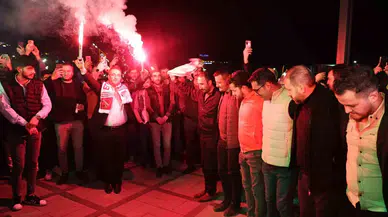 Bu Manzaralar Miting Alanından Değil, Sahur Halayından: Yüzlerce Kişi Klâsik Sahur Halayında Buluştu