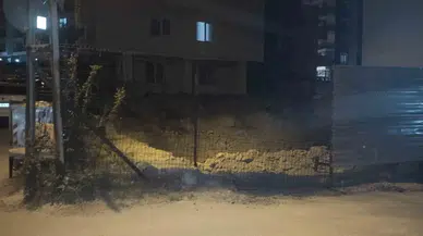 Çekmeköy’de Temel Hafriyatı Sırasında İstinat Duvarı Çöktü