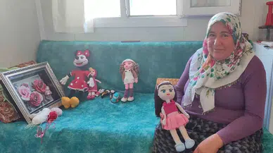 Depremzede Bayan Yaptığı Bez Bebeklerle Geçimini Sağlıyor