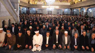 Elazığ’da Bayram Namazında Mescitler Doldu Taştı