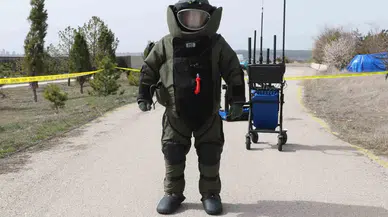 Hayatları Değerine Kuşkulu Cisimlere Müdahale Eden Bomba İmha Uzmanları Sürekli Teyakkuzda