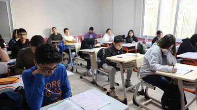 İmtihana Girecek Öğrencilere Bayram Tatili Uyarısı