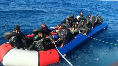 İzmir Sularında 5 ’İ Çocuk 59 Göçmen Yakalandı