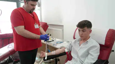 Kan Stokları Azaldı, Vatandaşlar Hasta Yakınları İçin Toplumsal Medyadan Kan Arayışına Giriyor