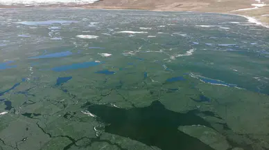 Kars’ın Doruğundaki Gölün Buzları Çözülüyor