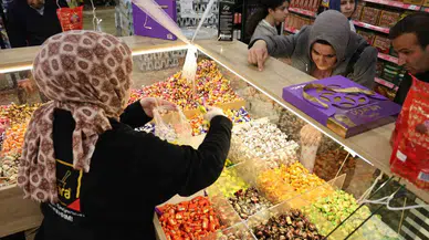 Konya’da Ramazan Bayramı’na Sayılı Günler Kala Alışveriş Telaşı Başladı