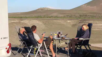 Meke Gölü Havaların Isınmasıyla Yabancı Turistlerin Uğrak Yeri Oluyor