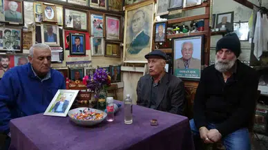 ’Ölüler Kıraathanesi’nde Buruk Bayramlaşma