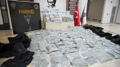 Türkiye’ye Valizler Dolusu Uyuşturucu Sokacaklardı: 218 Kilogram Skunk Ele Geçirildi
