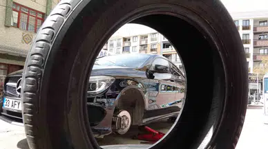 Van’da Kış Lastiği Değiştirme Yoğunluğu Geç Başladı