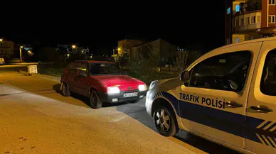 Yakalanacağını Anlayınca Araçtan İnip Kaçmaya Çalıştı, Yere Düşerek Yaralandı