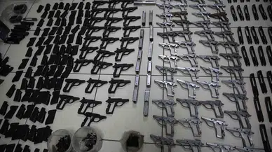 Batman’da Yasa Dışı Silah Ticaretine Yönelik “Mercek-18?? Operasyonundan 121 Ruhsatsız Tabanca Ele Geçirildi, 4 Kuşkulu İse Yakalandı