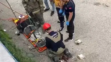 Dereye Düşen Kişiyi İtfaiye Halat Yardımıyla Kurtardı