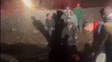 Ege’de Can Pazarı: Can Salında Sürüklenen 17 Göçmen Karaada’ya Sığındı