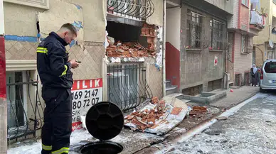 Esenler’de Rögar Patlaması: 4 Katlı Binanın Giriş Dairesinin Duvarı Yıkıldı