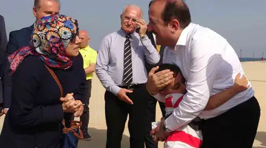 Gelmesini Beklediği Valiyle Karşılaştı: 6 Yaşındaki Çocuğun Vali Sevgisi