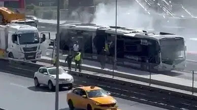 Küçükçekmece’de Metrobüste Yangın Paniği