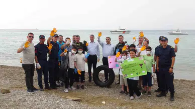 Mersin’de Deniz Altında ve Kıyıda Etraf Paklığı Yapıldı