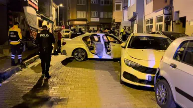 Sarıyer’de Uygulamadan Kaçan Araba Şoförü, Park Halindeki Araçlara Çarptı: 2 Yaralı