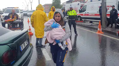 Yaralı Bebeğe Sıhhat Çalışanından "Anne" Şefkati
