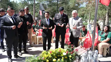 Aşgın: Mesleğine Aşık Bir Öğretmen