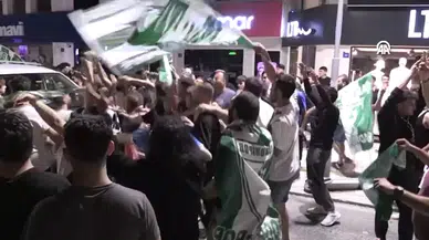 Bodrumsporlular geceyi kutlayarak geçirdi