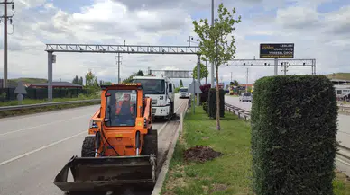 Çevreyolu Bulvarı Temizleniyor