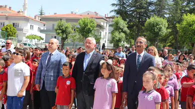Çorum’da Öğrenciler Hem Karne Hem Tatil Heyecanı Yaşıyor