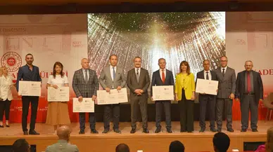 HİTÜ’de Akademik Başarı Ödülleri Sahiplerini Buldu