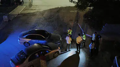 Kavşakta İki Otomobil Çarpıştı