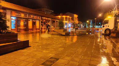 Kent Caddelerinde Bayram Hazırlığı