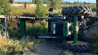 Kurban Kesimi Yaparken Devrildi