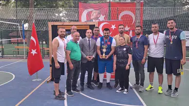 Şehit Adına Düzenlenen Voleybol Turnuvası Tamamlandı
